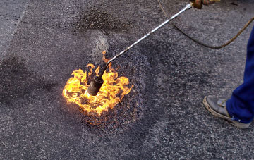 Cwmfelinfach flat roofing repairs